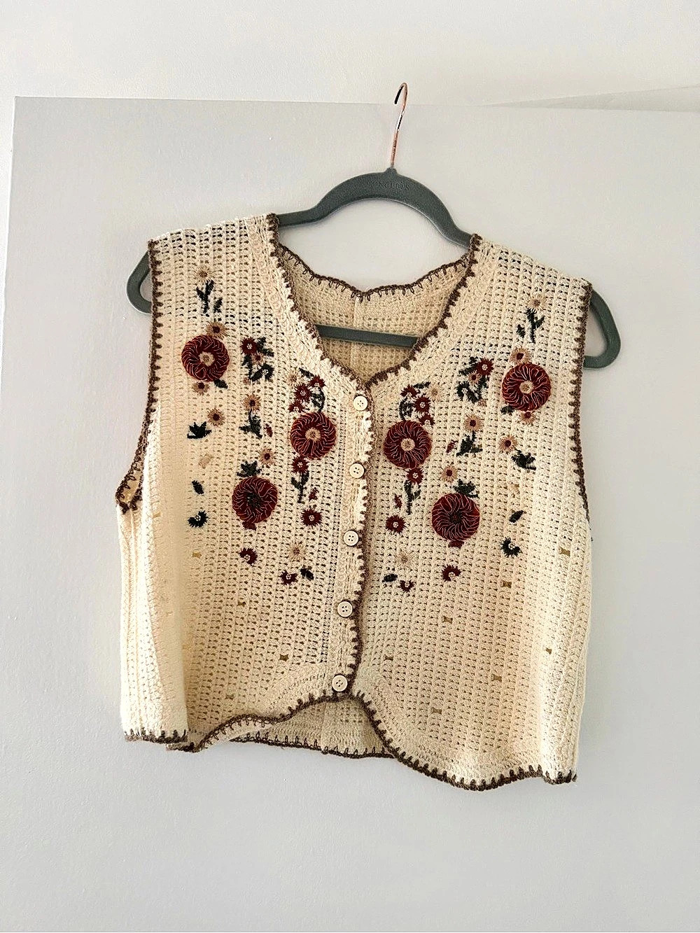 Floral Knit Button-Front Vest in Cream